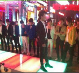 南充深圳夜总会伴游模特雇用(深圳KTV模特雇用)