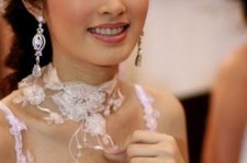 南充人妖皇后(中国富豪娶人妖皇后)