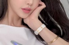 南充全国在线兼职女伴游联系人(富婆中介2717281818)