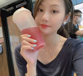 南充雇用网红商务伴游女(雇用网红商务伴游女员工)