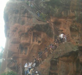 南充乐山旅游攻略(乐山旅游攻略自由行路线推荐)