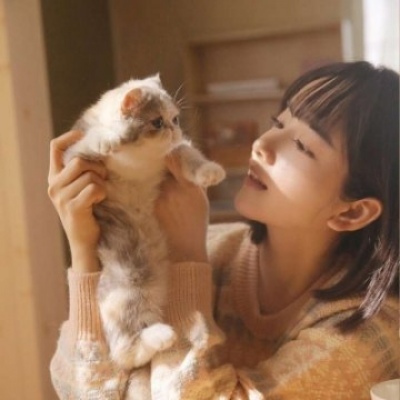 南充伴游女生邓珊珊的资料