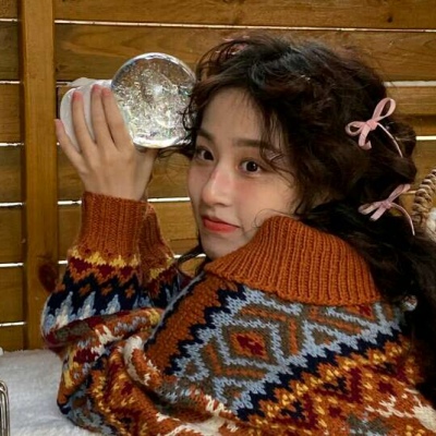 南充伴游女生郑晓涵的资料