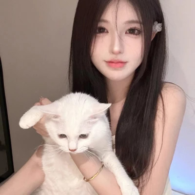 南充伴游女生陈露晞的资料