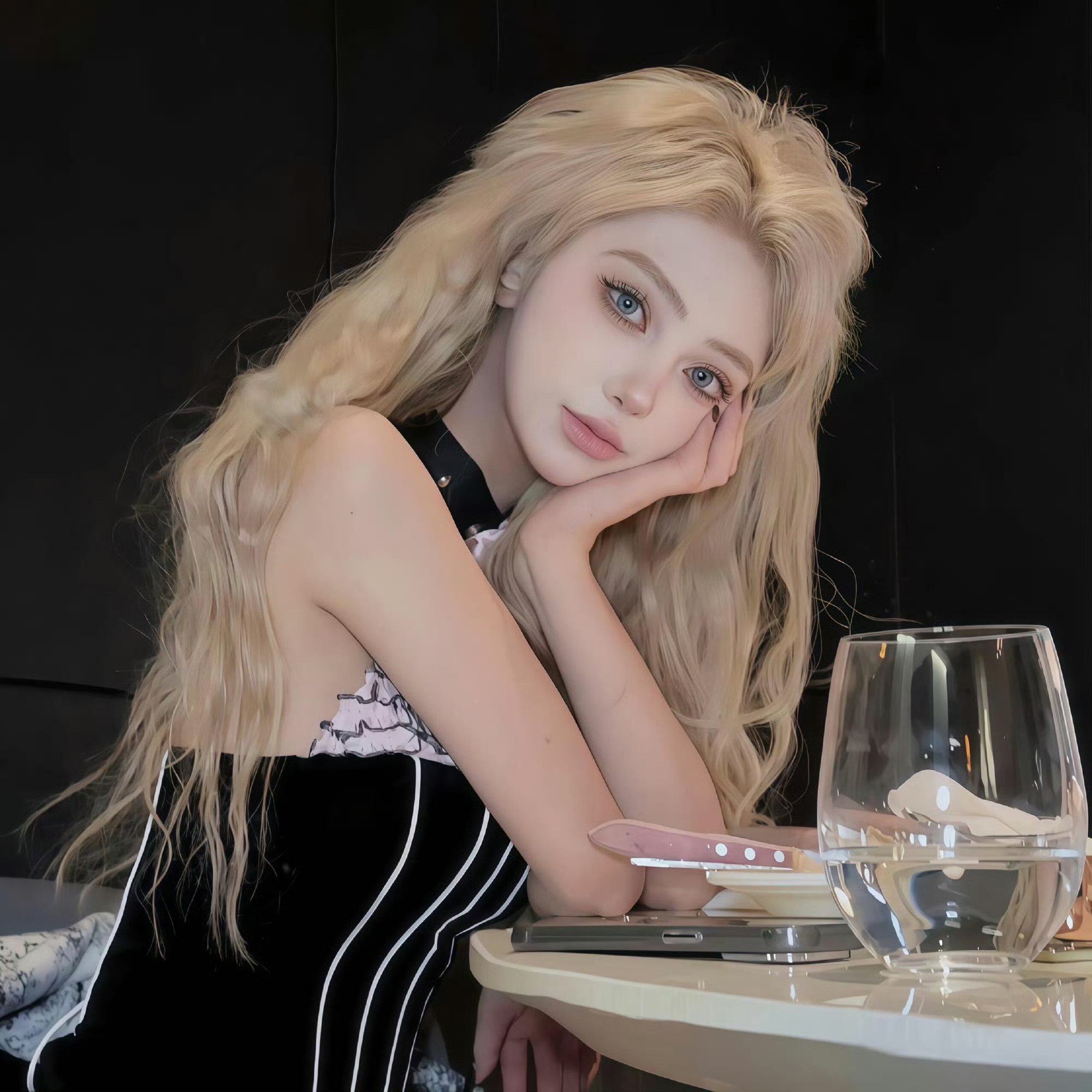 南充伴游女生晨露的资料